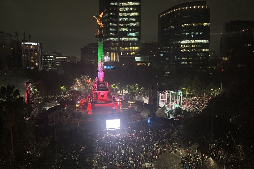 Festejos en el Ángel de la Independencia